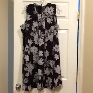 Purple floral sleeveless dress 14W